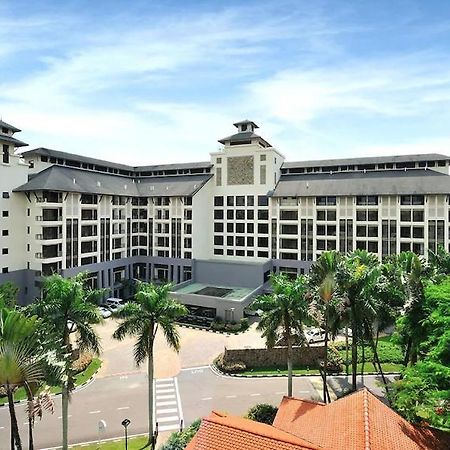 Garden View Pulai Springs Resort Скудай Екстер'єр фото