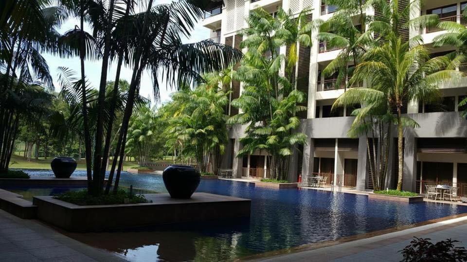 Garden View Pulai Springs Resort Скудай Екстер'єр фото