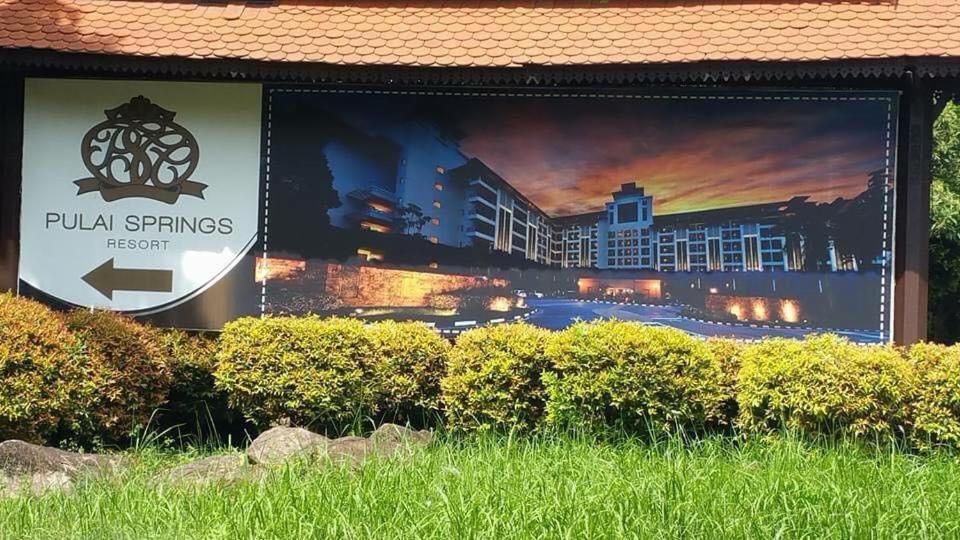 Garden View Pulai Springs Resort Скудай Екстер'єр фото