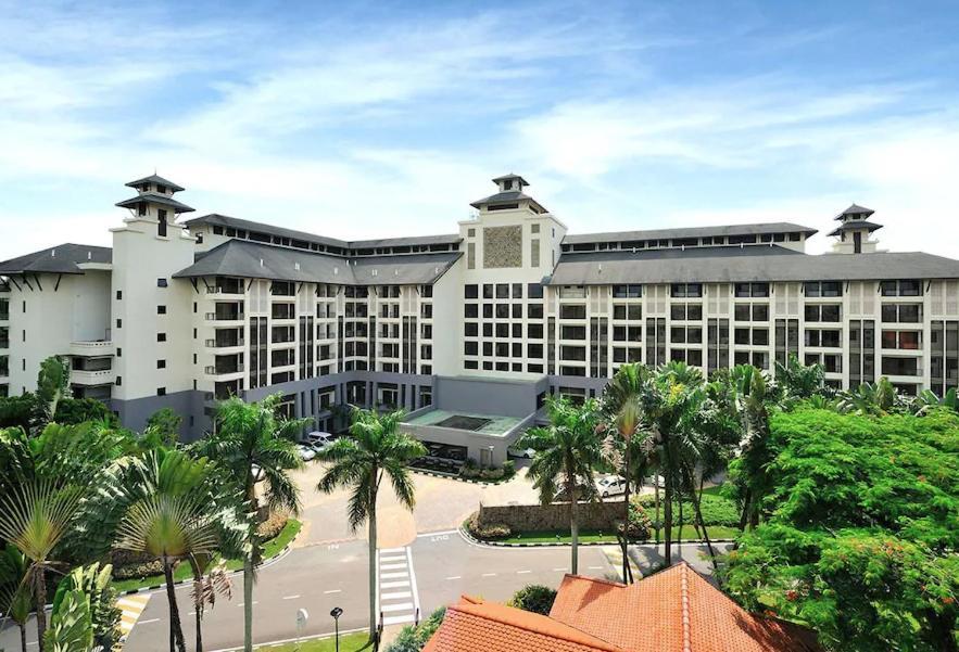Garden View Pulai Springs Resort Скудай Екстер'єр фото