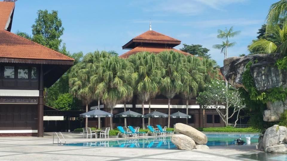 Garden View Pulai Springs Resort Скудай Екстер'єр фото